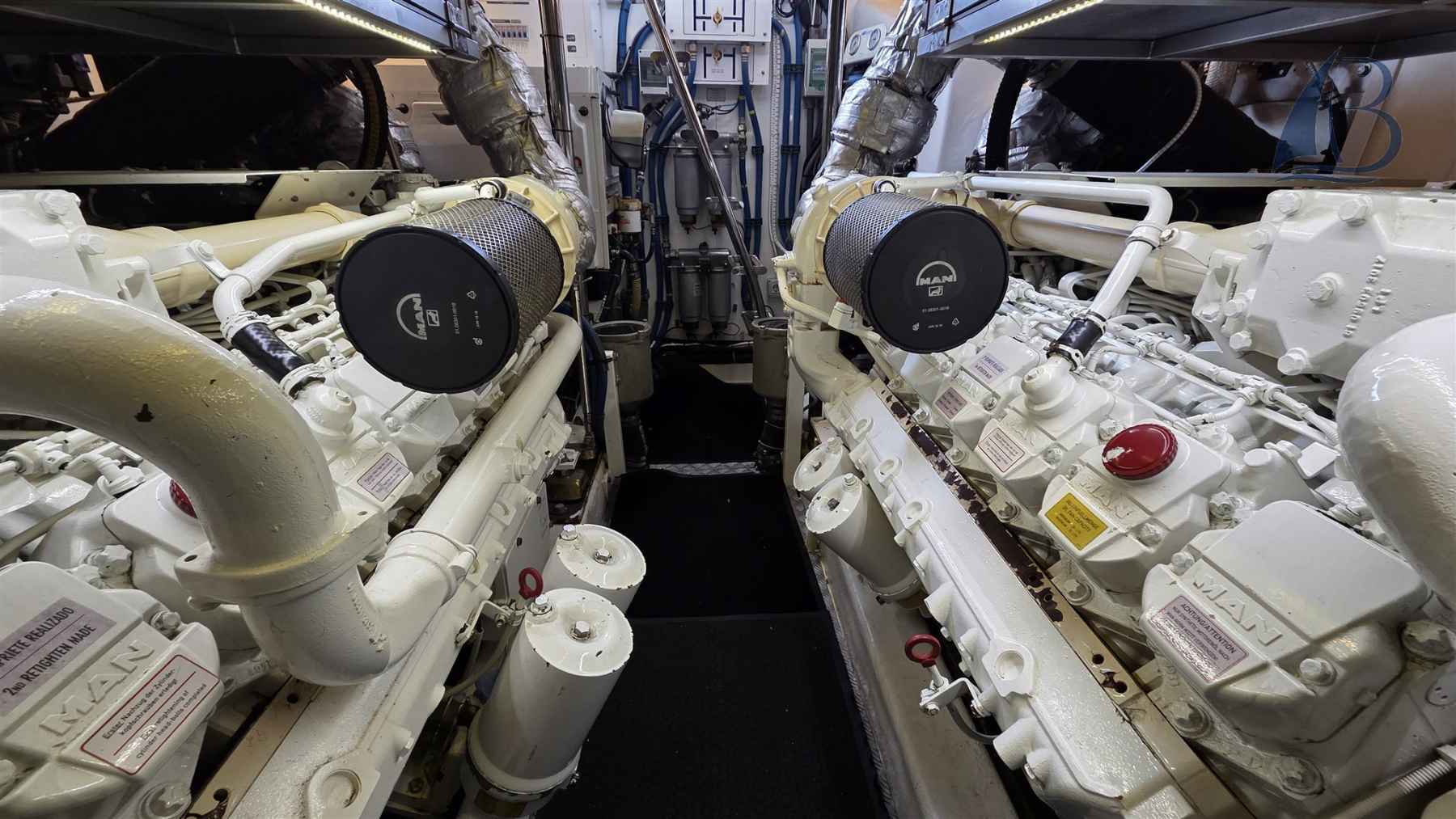Motorboot Fairline Squadron 68