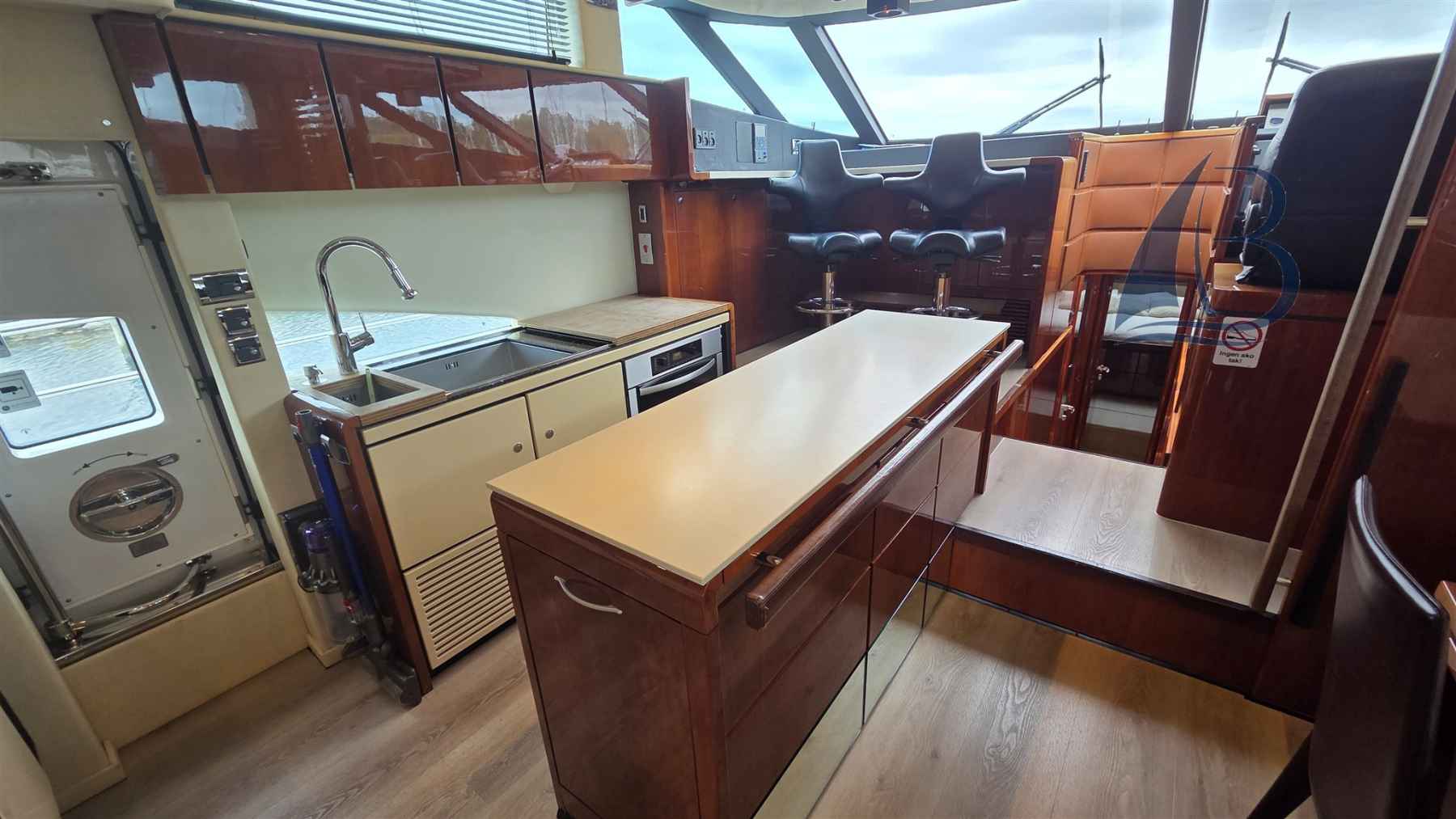 Motorboot Fairline Squadron 68