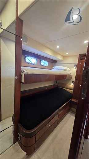 Motorboot Fairline Squadron 68