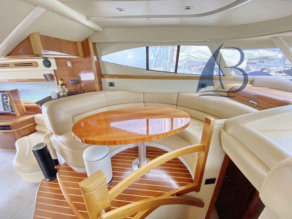 Motorboot Sealine T 52
