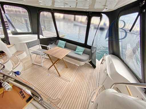 Motorboot Sealine T 52