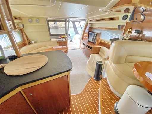 Motorboot Sealine T 52