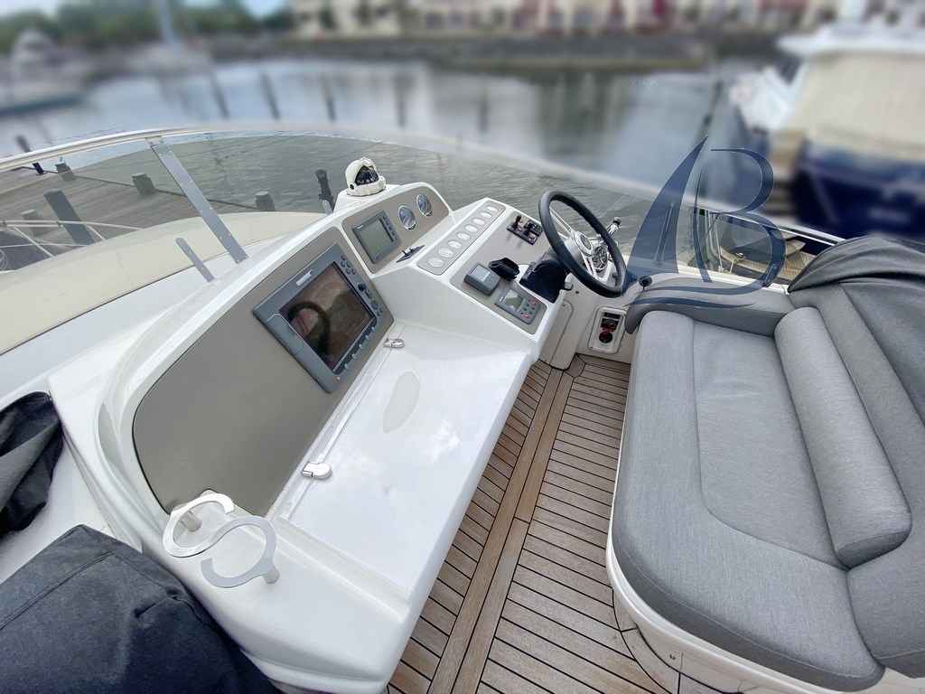 Motorboot Sealine T 52