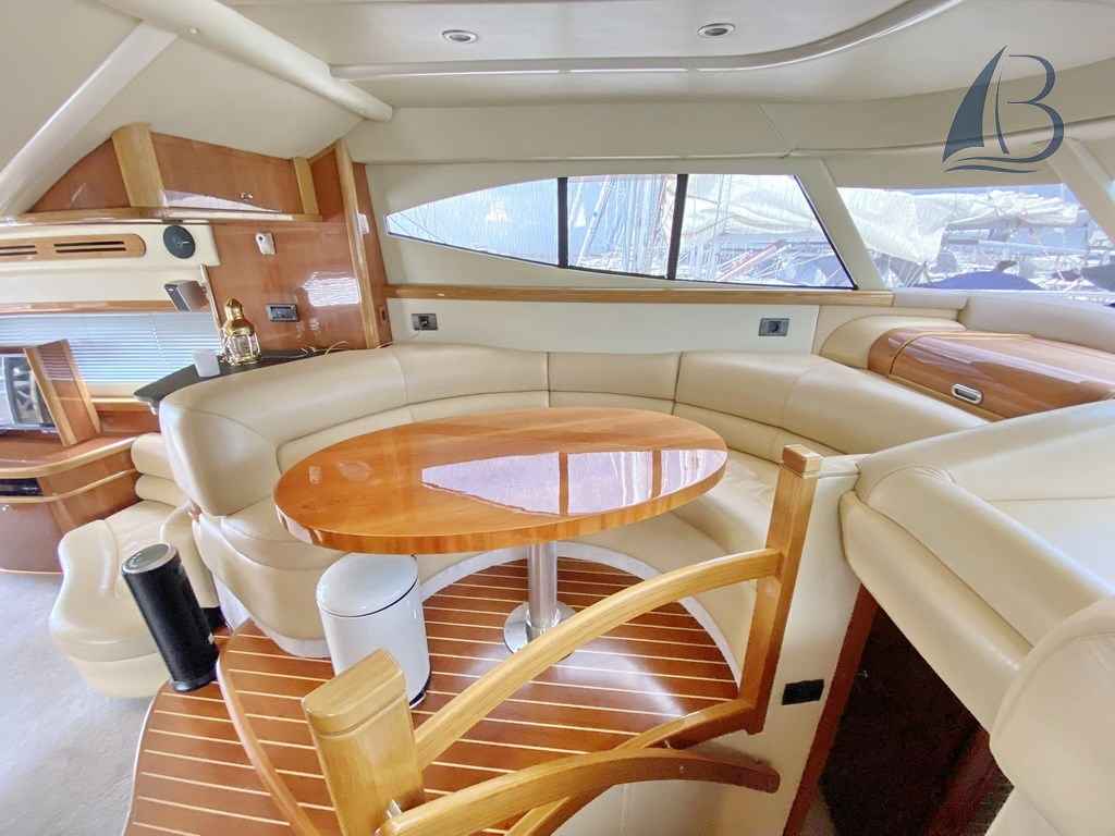 Motorboot Sealine T 52