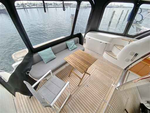 Motorboot Sealine T 52