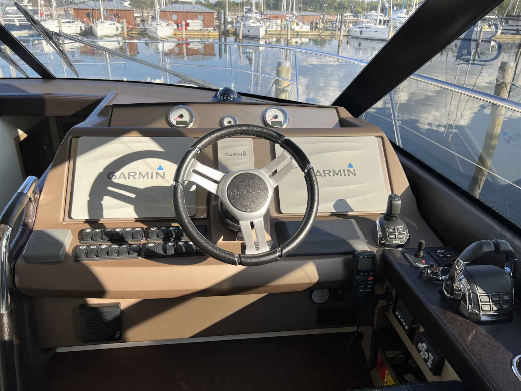 Motorboot Prestige Yachts Prestige 500 Fly Top