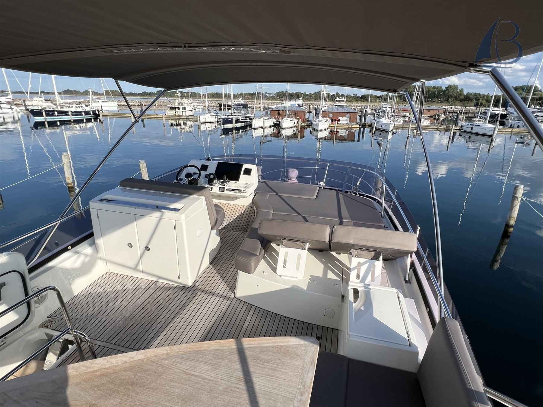 Motorboot Prestige Yachts Prestige 500 Fly Top