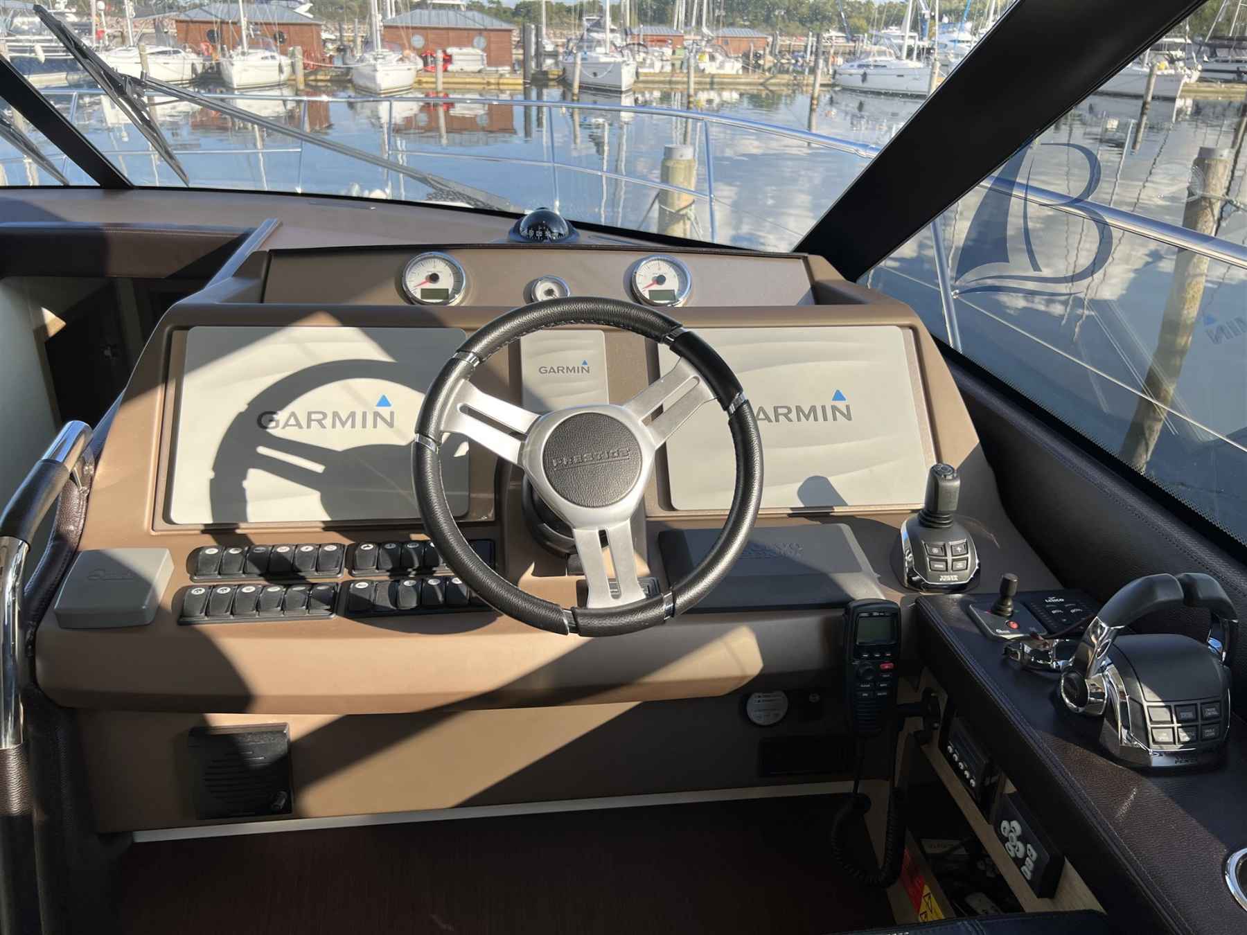 Motorboot Prestige Yachts Prestige 500 Fly Top