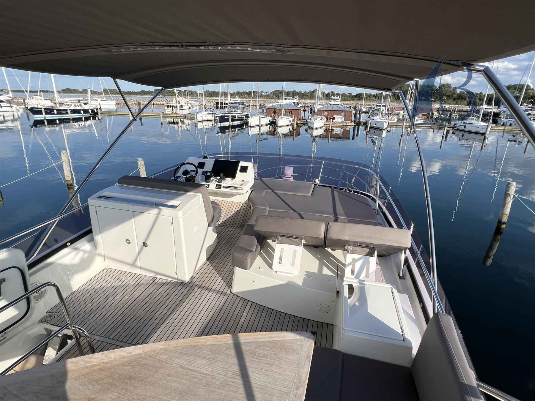 Motorboot Prestige Yachts Prestige 500 Fly Top