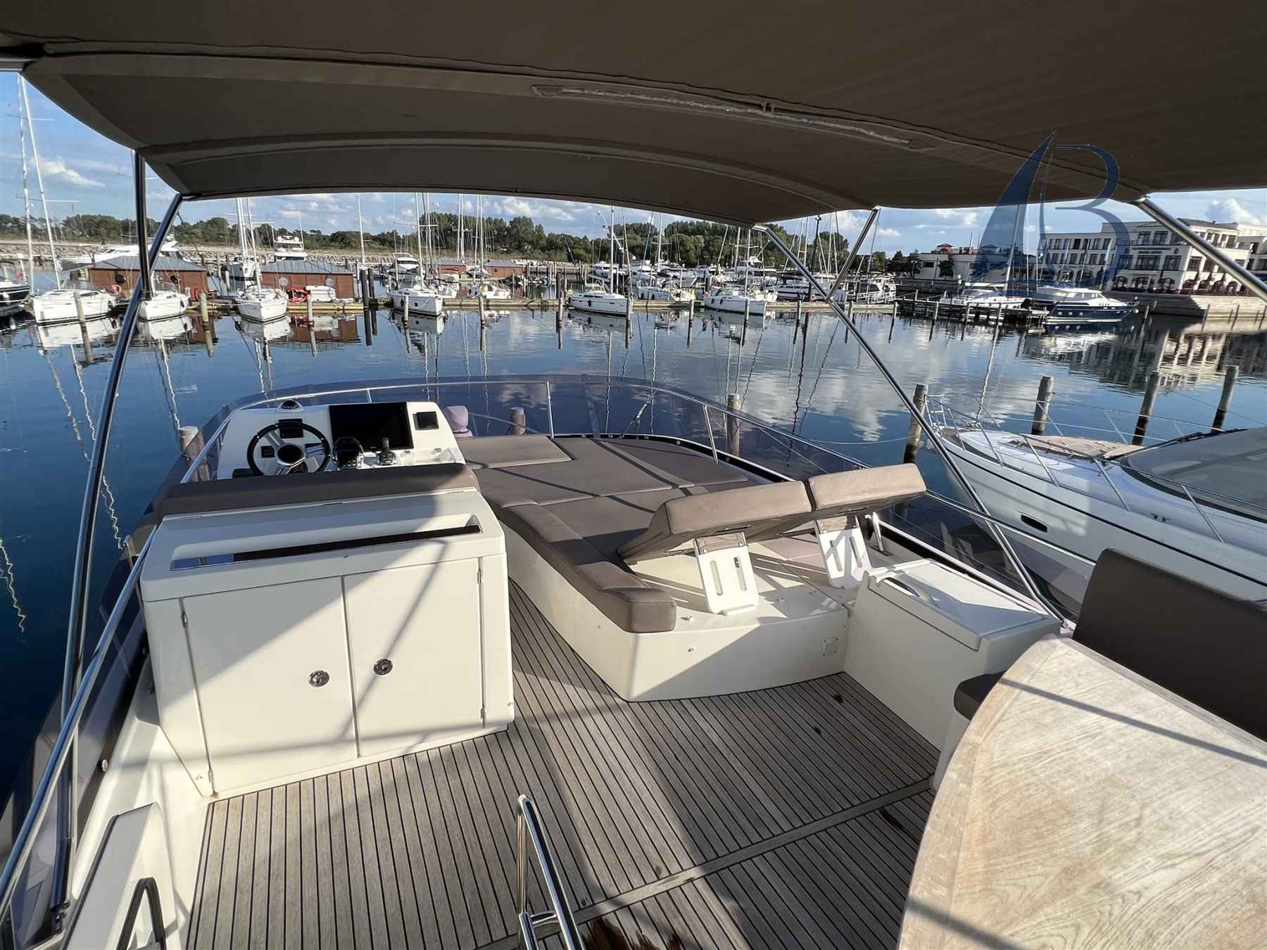 Motorboot Prestige Yachts Prestige 500 Fly Top