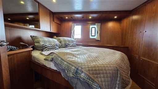 Motorboot Privateer Trawler 50