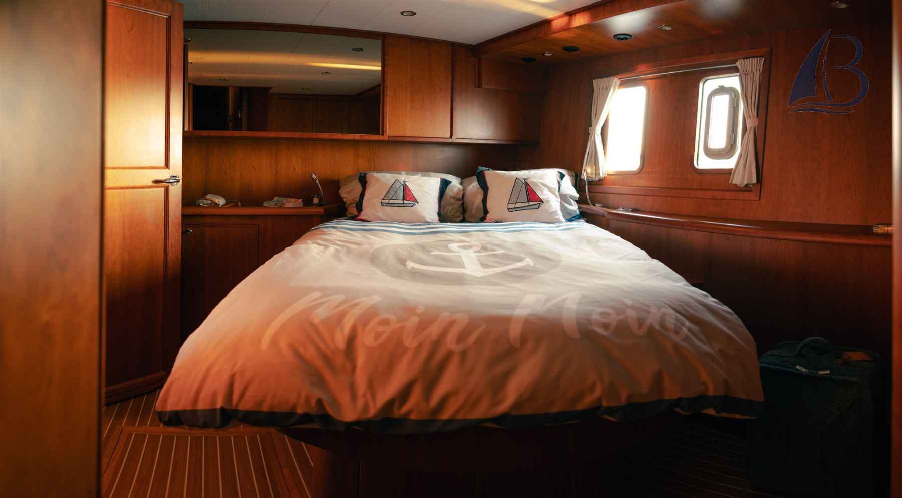Motorboot Privateer Trawler 50