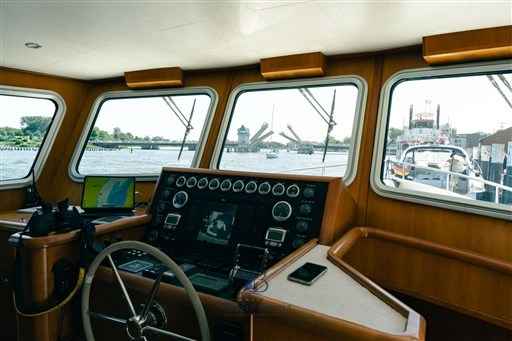 Motorboot Privateer Trawler 50