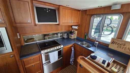 Motorboot Privateer Trawler 50