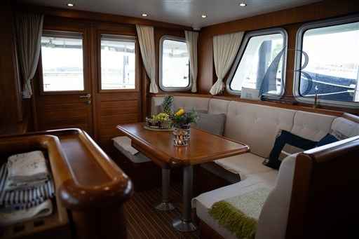 Motorboot Privateer Trawler 50