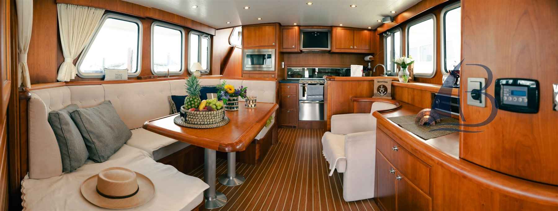 Motorboot Privateer Trawler 50