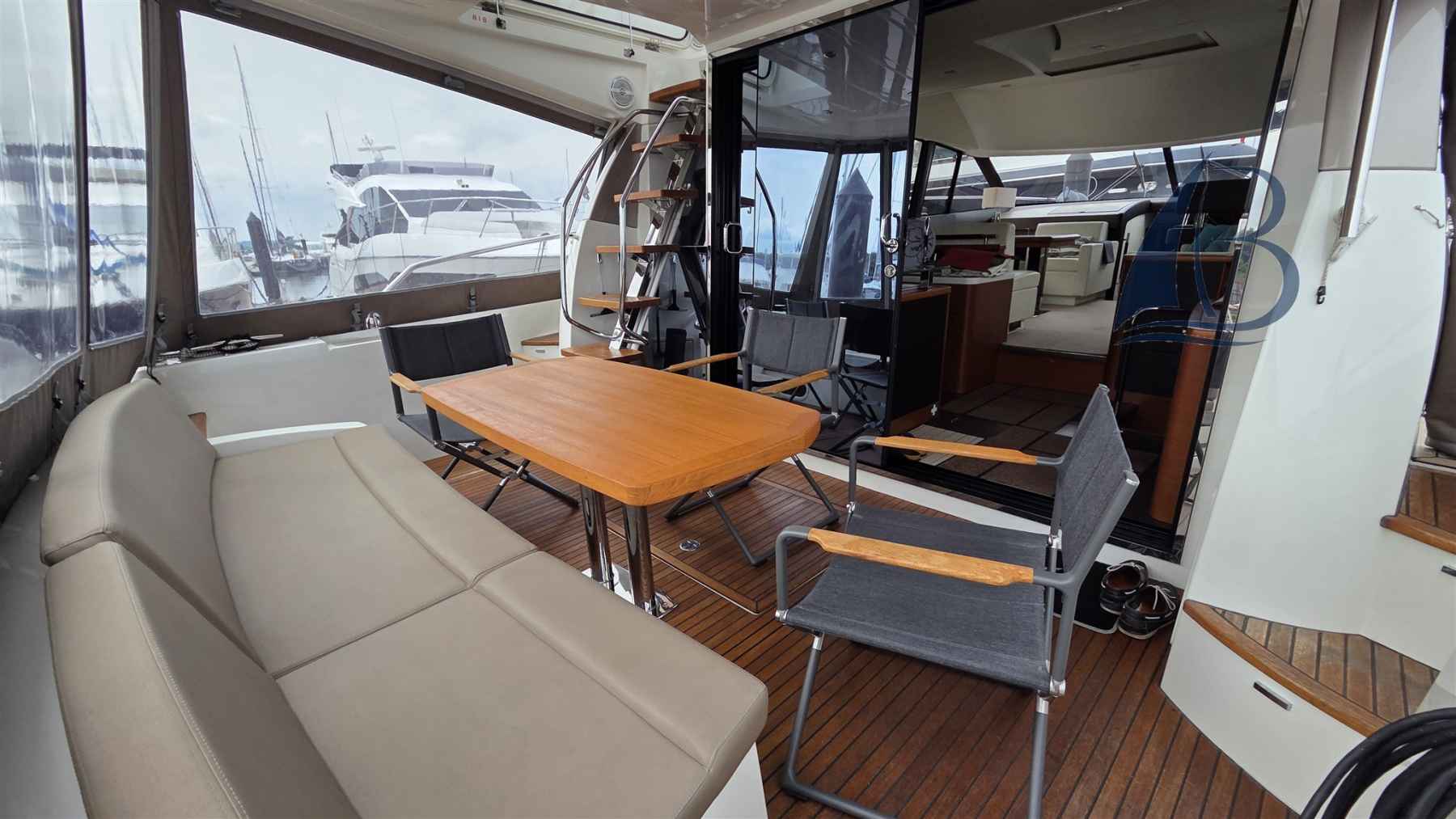 Motorboot Prestige 500 Fly
