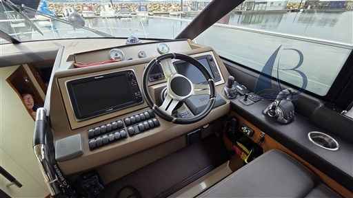 Motorboot Prestige 500 Fly