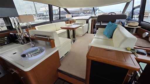 Motorboot Prestige 500 Fly