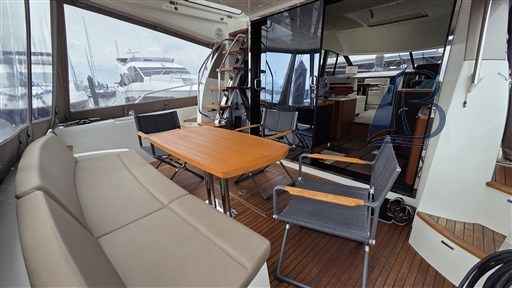 Motorboot Prestige 500 Fly