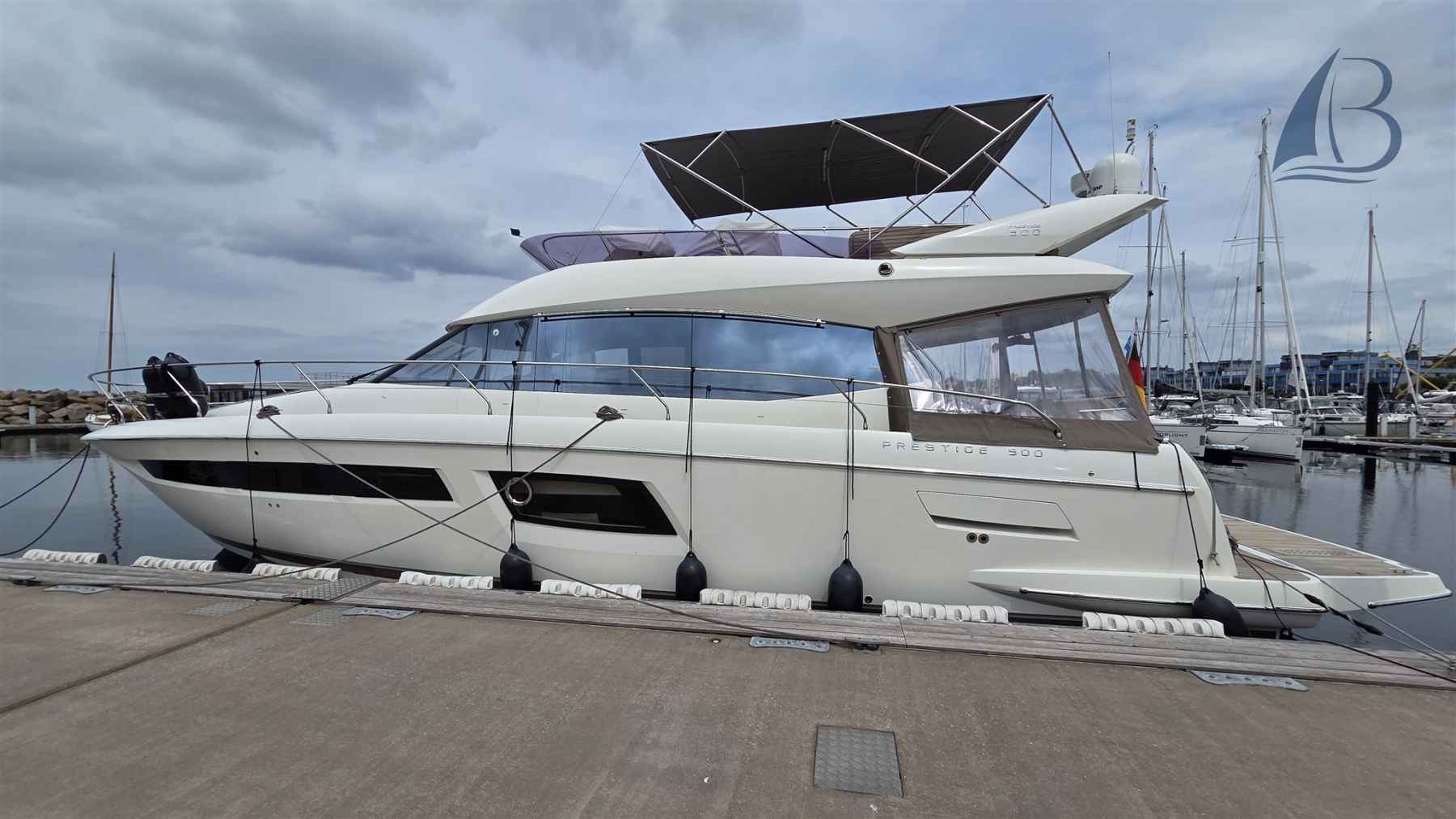 Motorboot Prestige 500 Fly