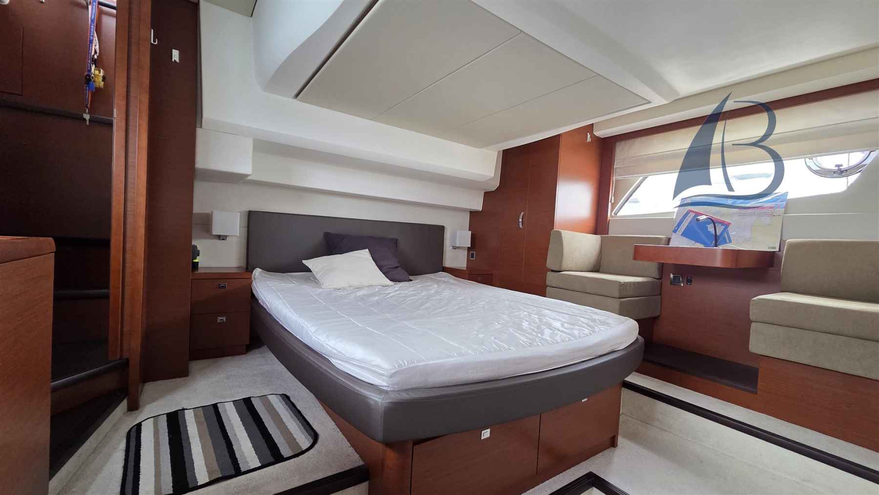 Motorboot Prestige 500 Fly