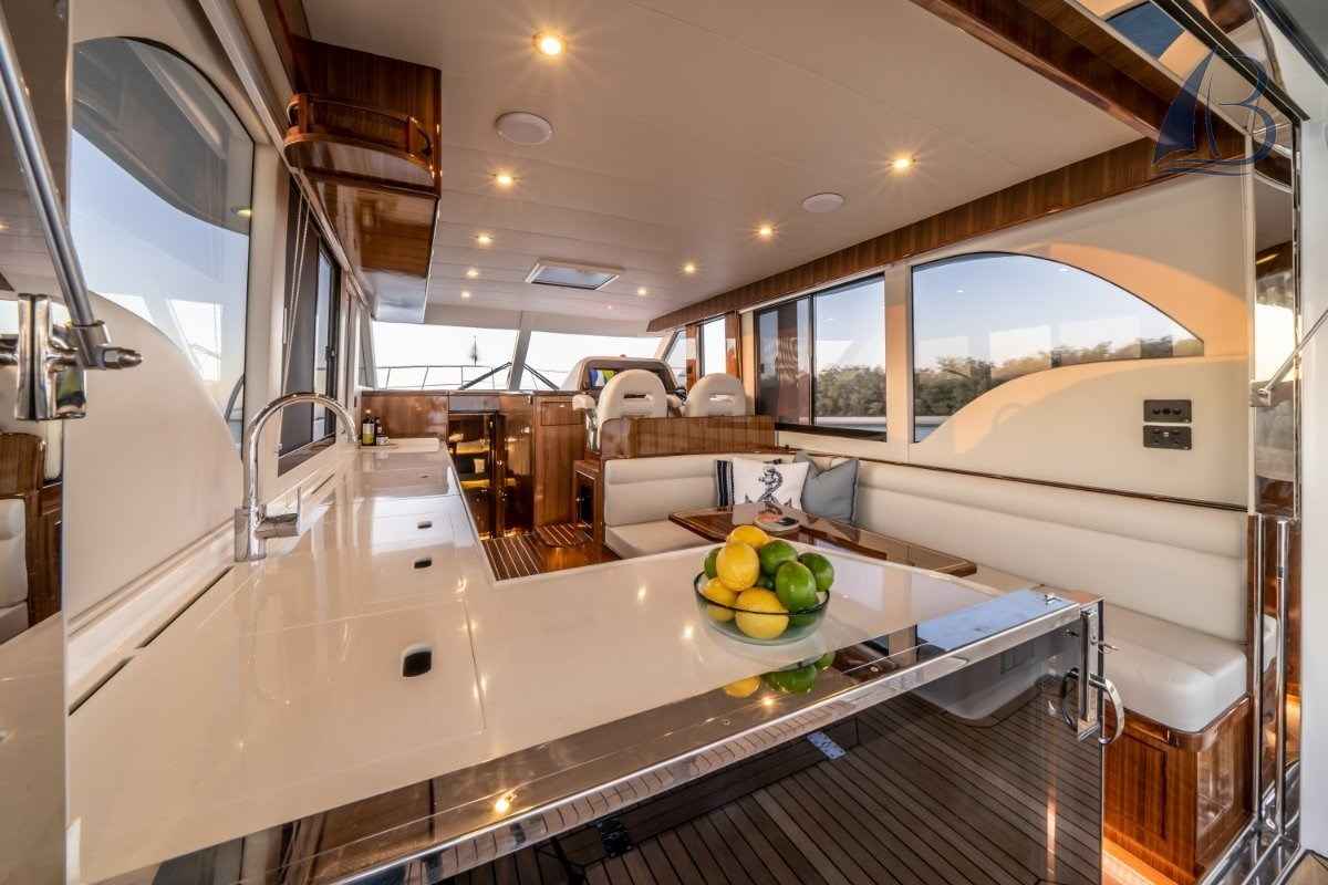 Motorboot Integrity 460 Sx