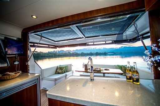 Motorboot Integrity Motor Yachts Integrity 440 Sedan