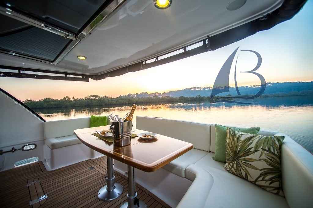 Motorboot Integrity Motor Yachts Integrity 440 Sedan