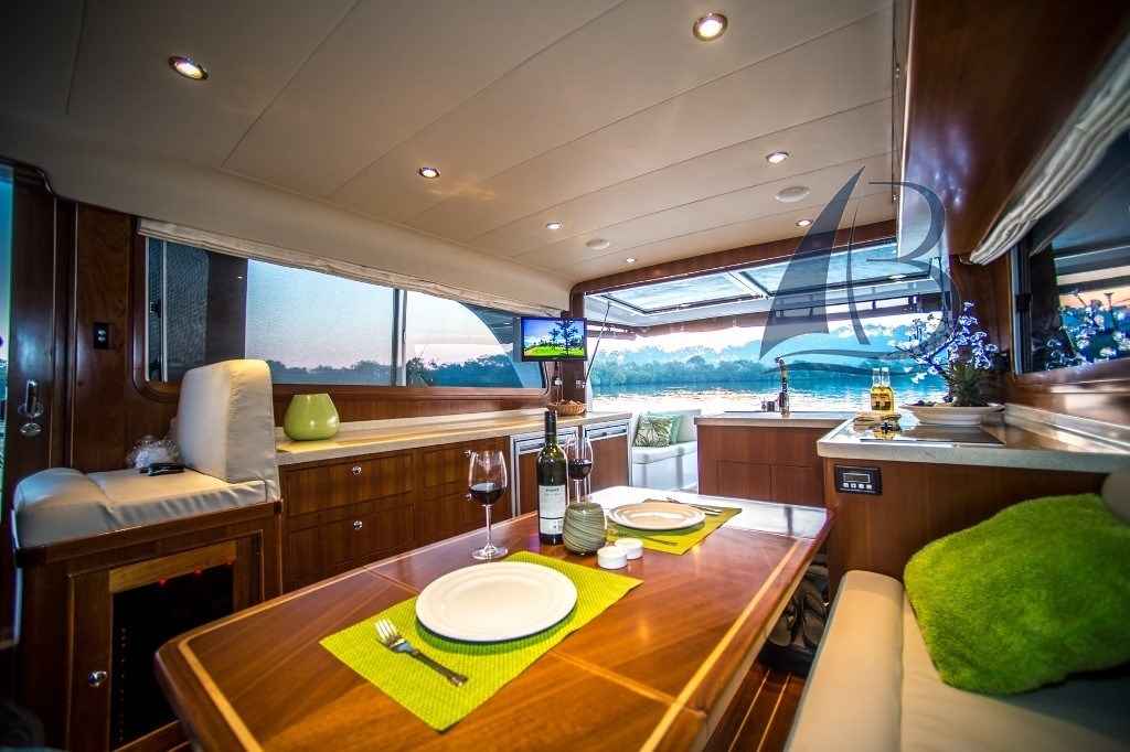 Motorboot Integrity Motor Yachts Integrity 440 Sedan