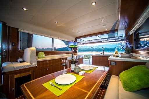 Motorboot Integrity Motor Yachts Integrity 440 Sedan