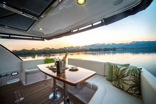 Motorboot Integrity Motor Yachts Integrity 440 Sedan