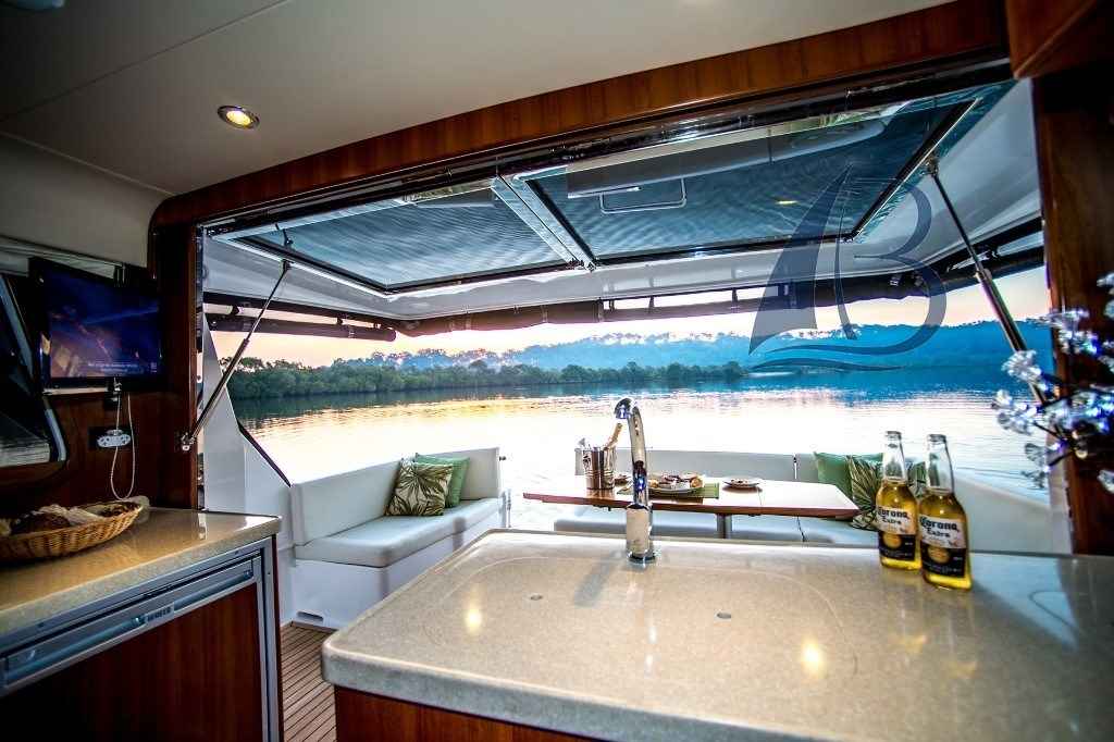Motorboot Integrity Motor Yachts Integrity 440 Sedan