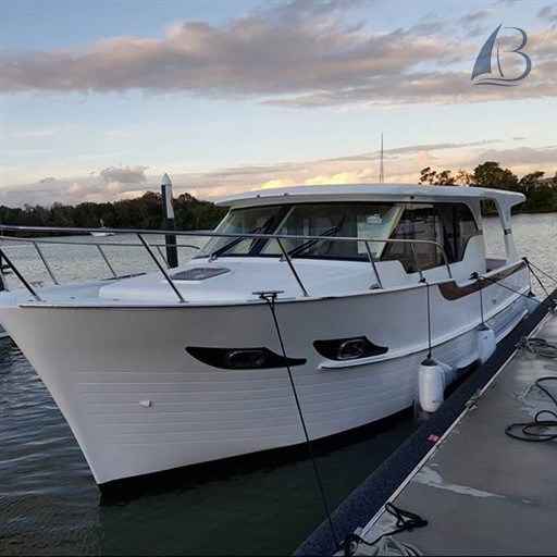 Motorboot Integrity 380 Sx