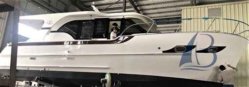 Motorboot Integrity 380 Sx