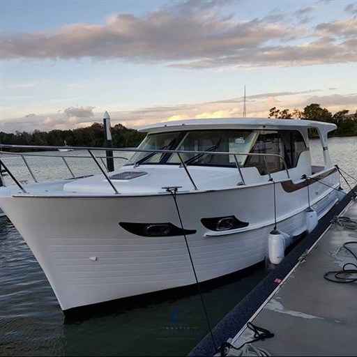 Motorboot Integrity 380 Sx
