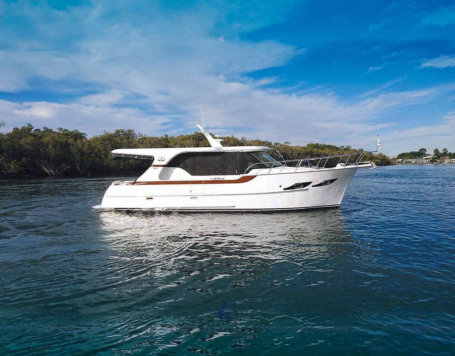 Motorboot Integrity 380 Sx