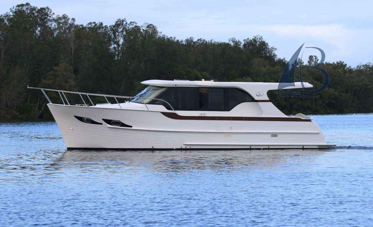 Motorboot Integrity 380 Sx