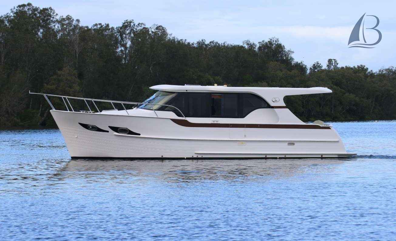 Motorboot Integrity 380 Sx