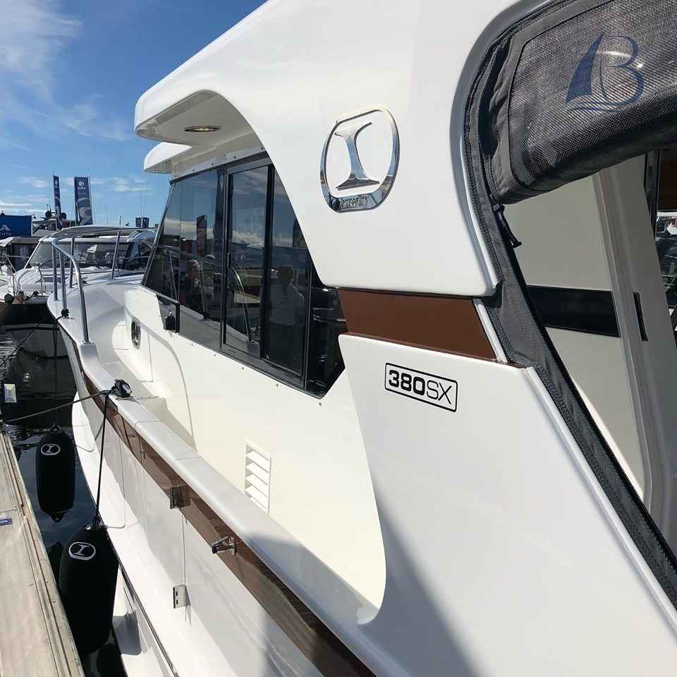 Motorboot Integrity 380 Sx