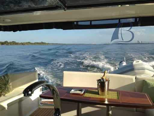 Motorboot Integrity Motor Yachts Integrity 380 Sedan