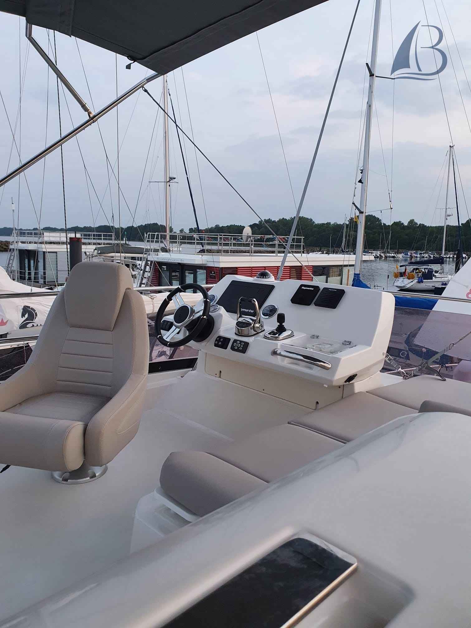 Motorboot Prestige 420 Fly