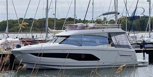 Motorboot Prestige 420 Fly