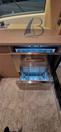 Motorboot Jeanneau Prestige 420 Fly