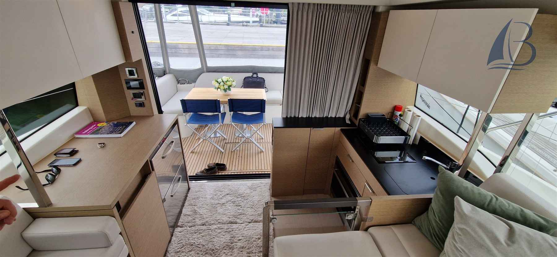 Motorboot Prestige 420 Fly