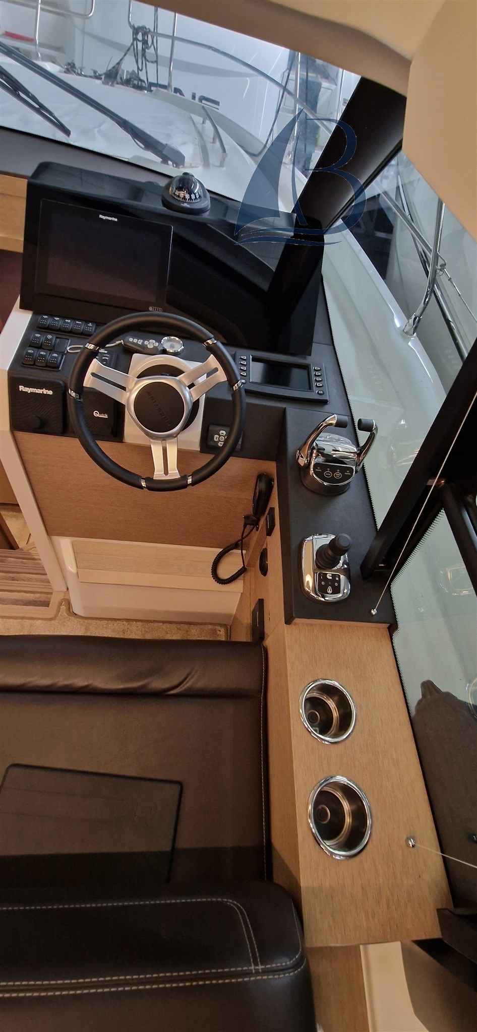 Motorboot Jeanneau Prestige 420 Fly