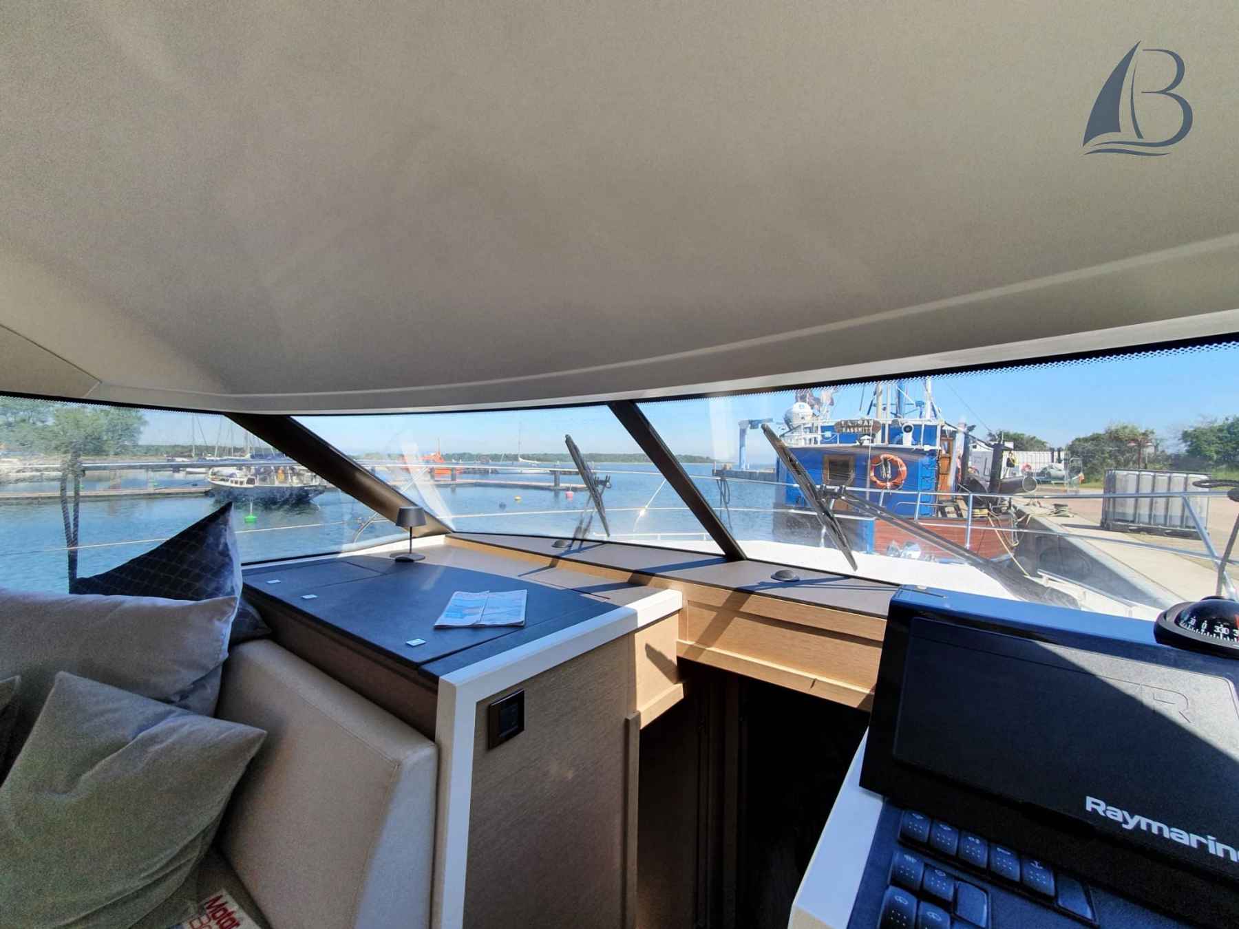 Motorboot Jeanneau Prestige 420 Fly