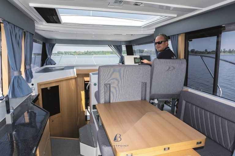 Motorboot Delphia Escape 1150