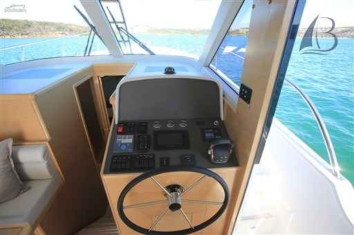 Motorboot Integrity 340 Sx