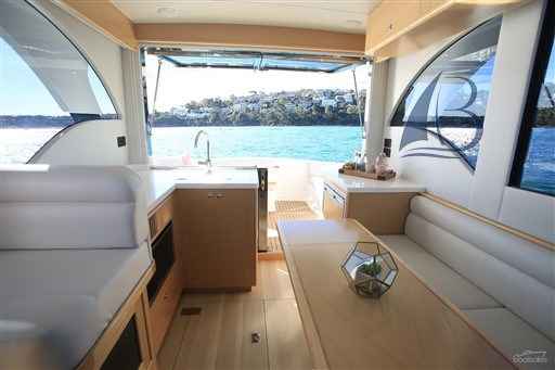 Motorboot Integrity 340 Sx
